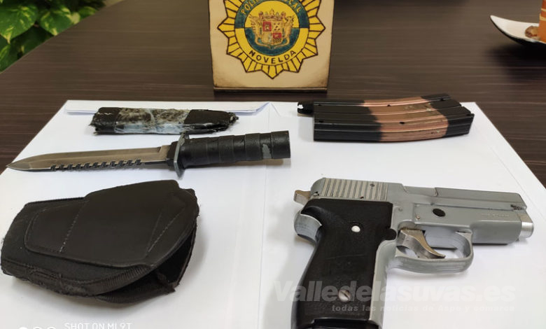 Machete y pistola incautados