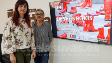 Alba García junto a María Salud Corbí