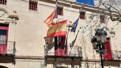 Banderas a media asta por la tragedia del Villa de Pitanxo