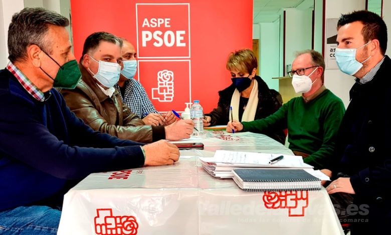 Reunión de Fulgencio Cerdán con la nueva ejecutiva del PSOE de Aspe