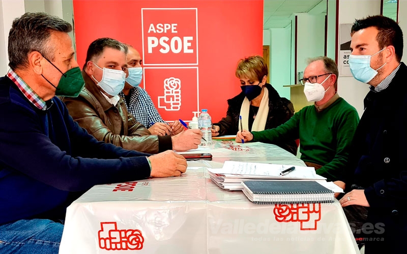 Reunión de Fulgencio Cerdán con la nueva ejecutiva del PSOE de Aspe